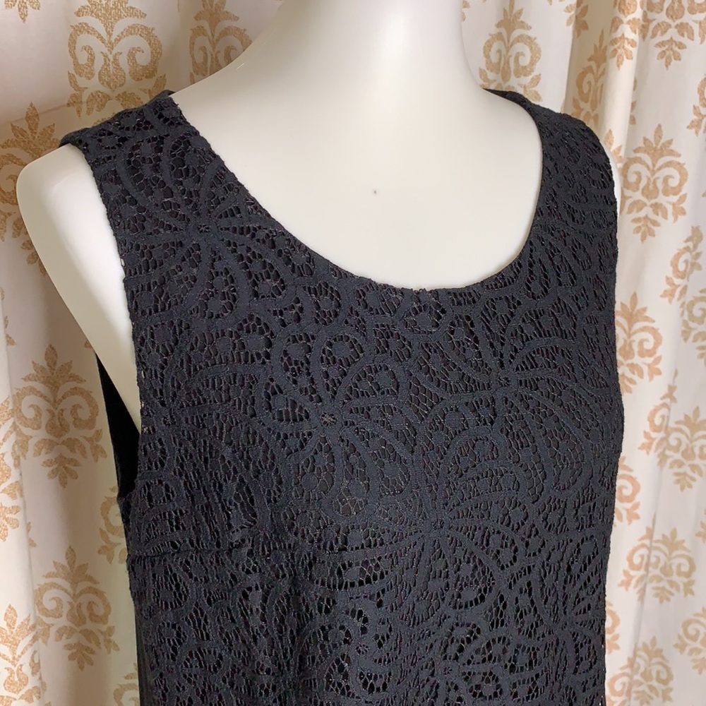 Rafaella “South Beach Style “ black Lacey top M NWT